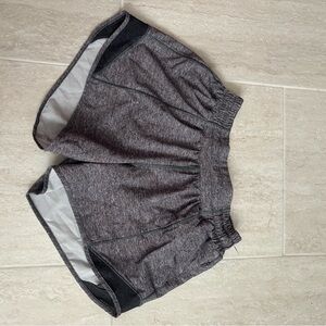 Lululemon Hotty Hot Shorts 4” *Lined